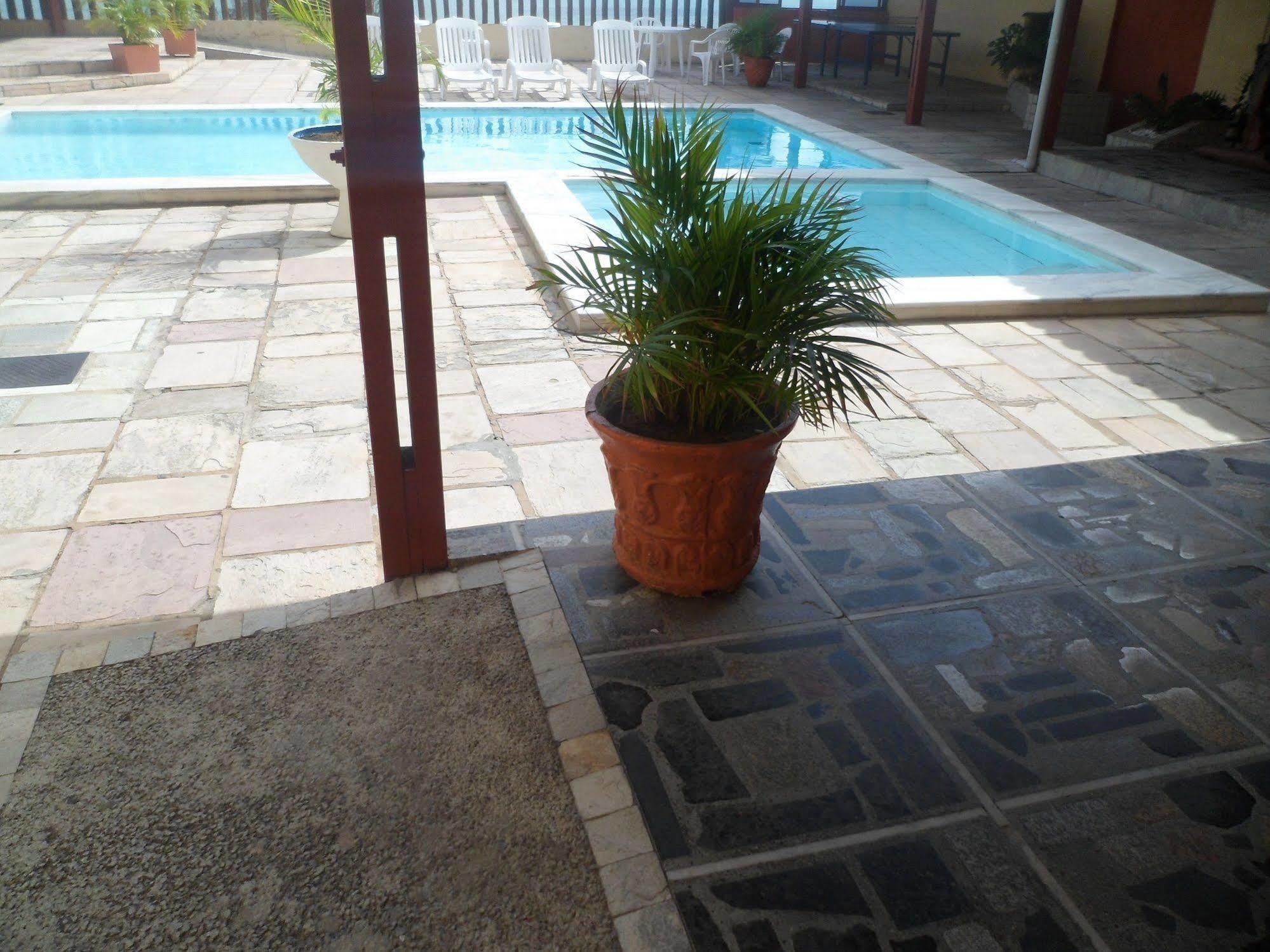 Laina'S Place Hotel Natal Eksteriør bilde